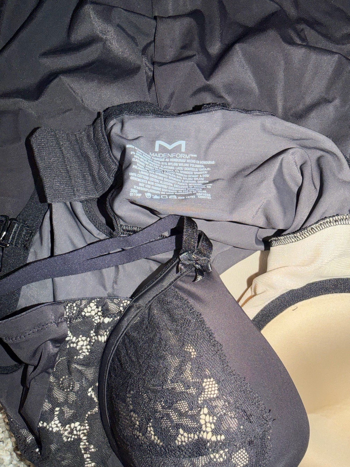 Maidenform Shaping Bodysuit Black Lace Built-In Bra Firm Control Women’s 38B