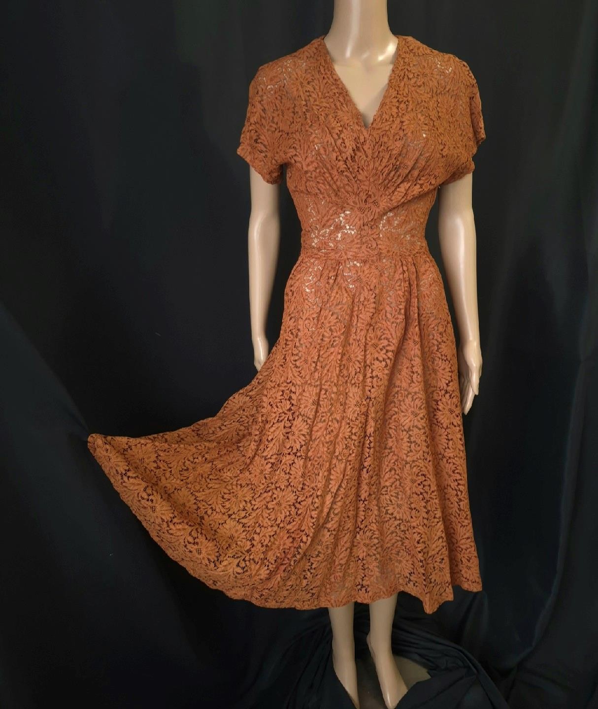 POST WAR 1940s 50s Vintage Sheer COPPER BROWN LACE A-line PARTY DRESS – S