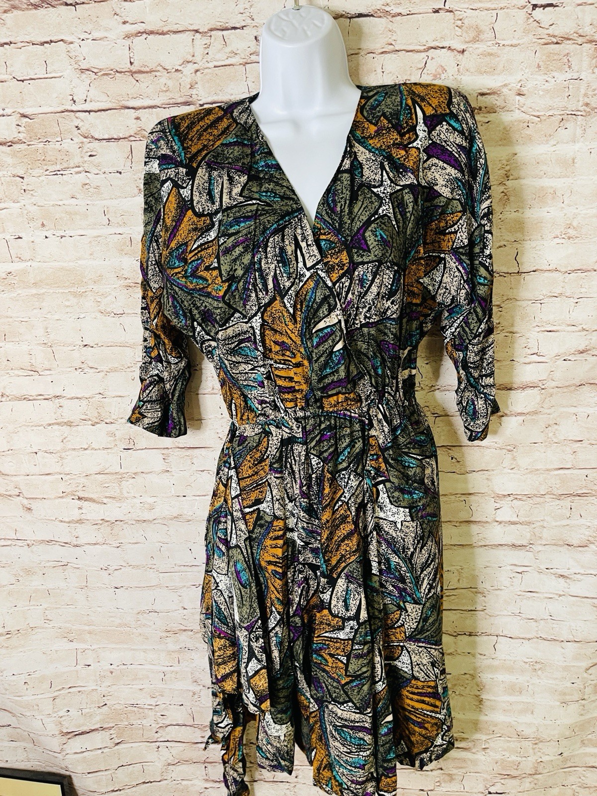 Vintage 80&rsquo;s Mod Abstract Leaf Print Dress John Richard Shoulder Pads 7/8