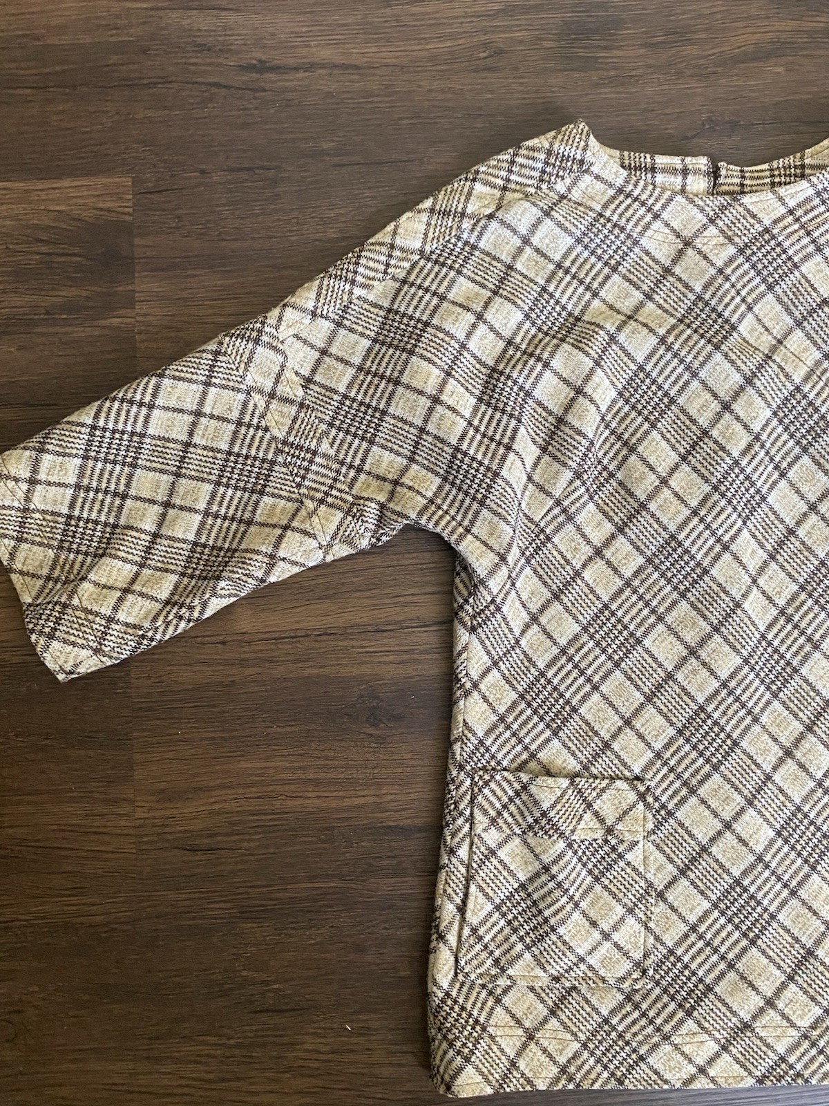 Vintage 1960s 1970s Plaid Women Shirt Pockets Bell Sleeves Mod Brown Tone tunic