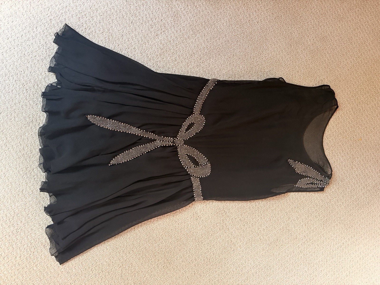 1920s Silk Chiffon Flapper Gown – Trompe L&rsquo;oeil Bead Bow W provenance – Medium