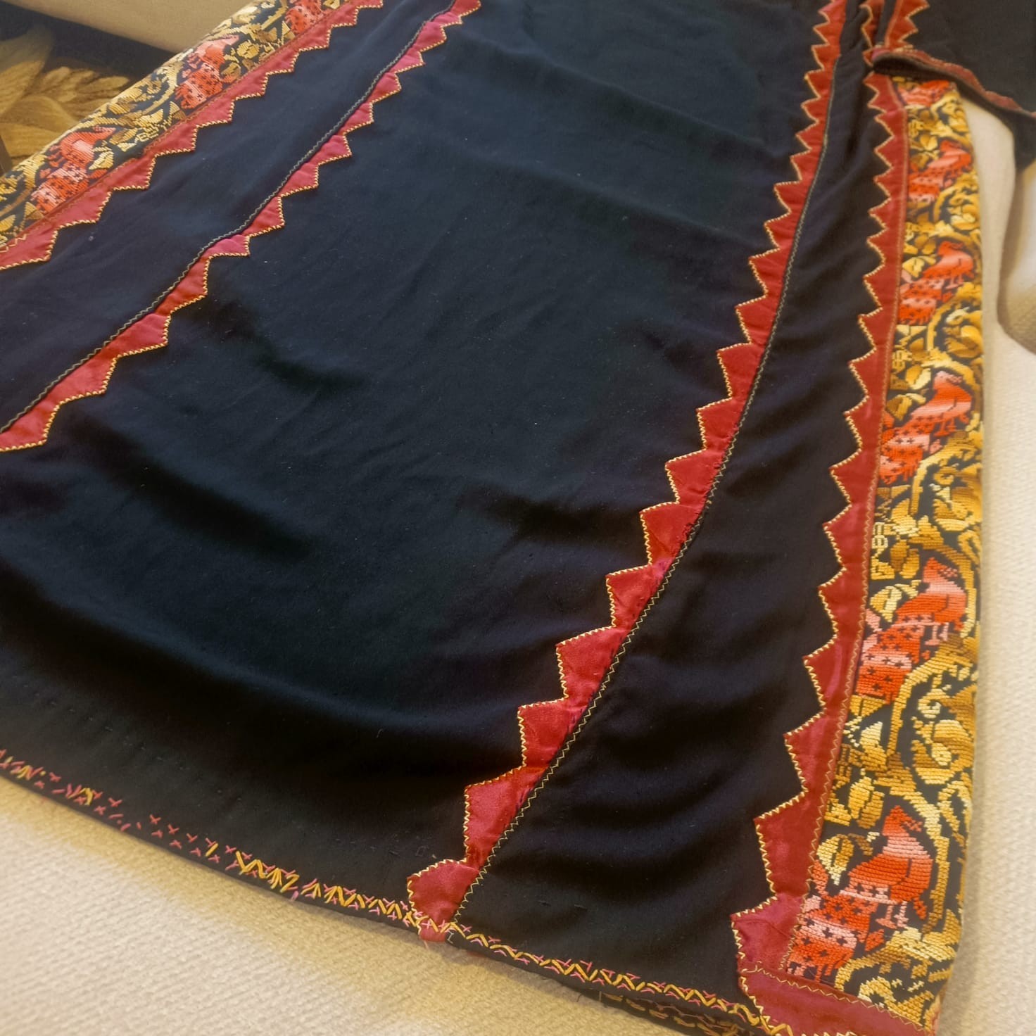 Antique Palestinian Hand Embroidered Folk Ethnic Dress, vintage Tatreez