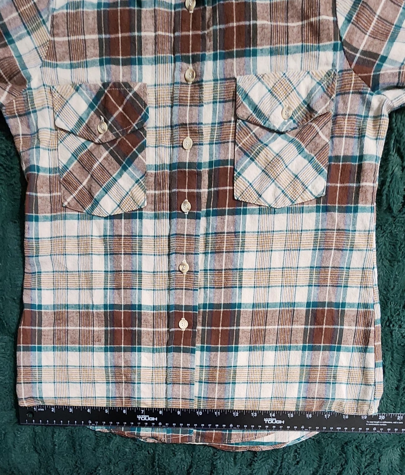 Vintage Woolrich Ladies 9/10 LS Green Brown Plaid Button Up Flannel Shirt