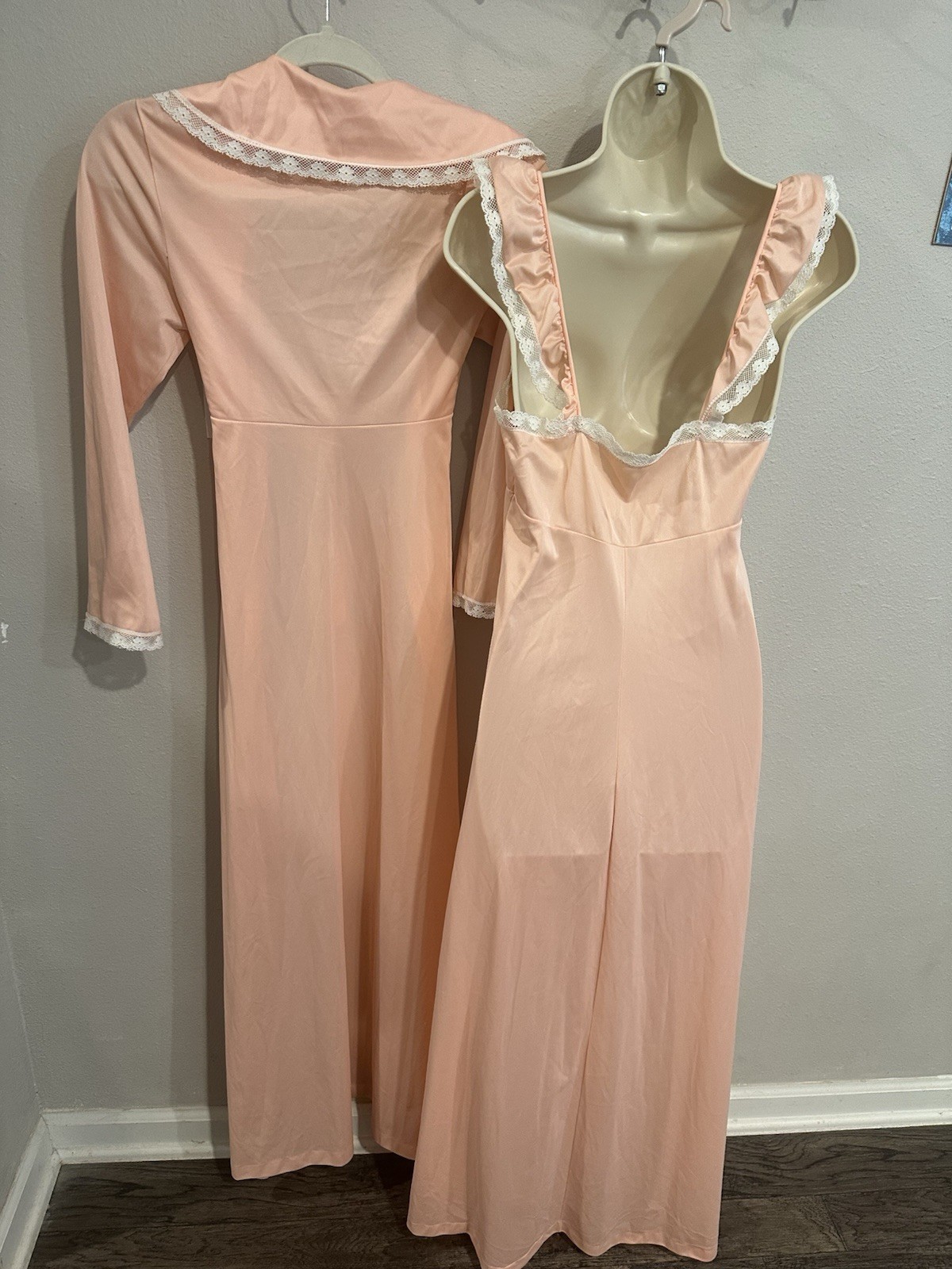 Vintage Long Peach Pink Nightgown Ruffle Sleep Dress & Button Robe Set Small