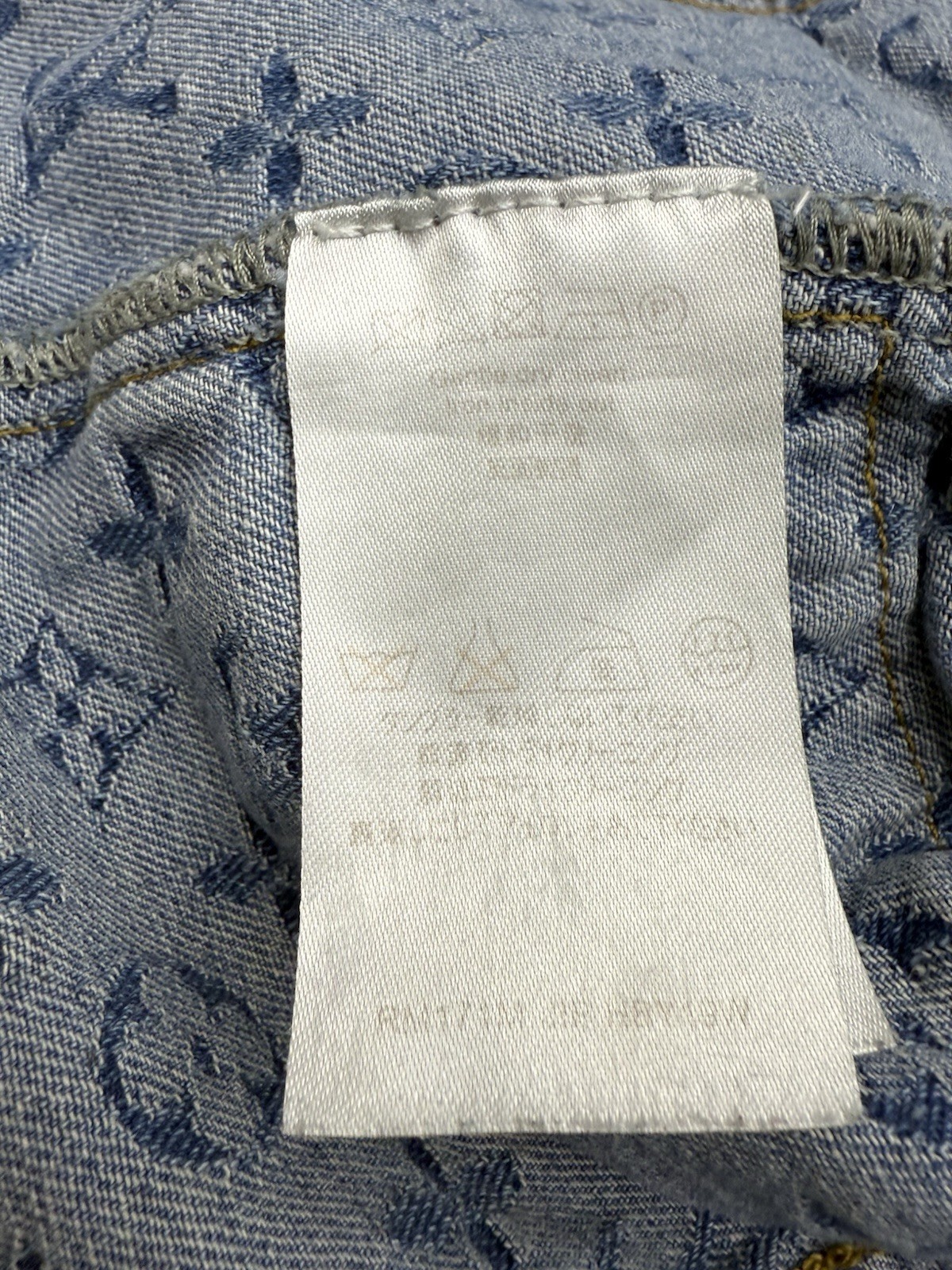 Louis Vuitton LV Monogram Blue Denim Jacket Female Size 48 S Vintage Sold Out ￼
