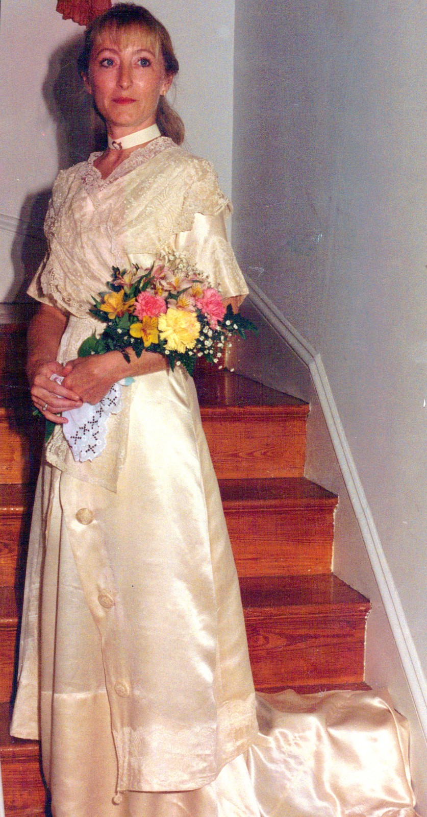 1920s Beautiful antique wedding dress – Great condition, ivory, satin, train