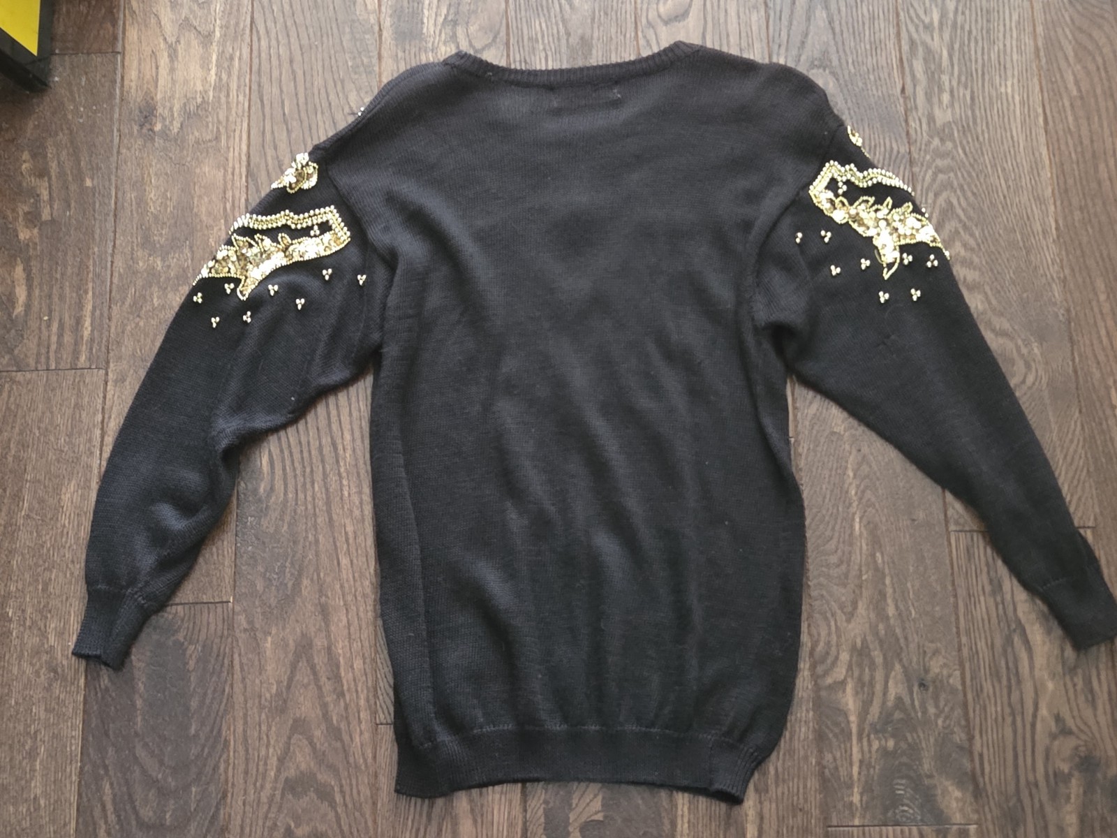 🍾Vintage Dana Scott Black Gold Sequin Beaded Sweater Medium Ramie Glam Holiday