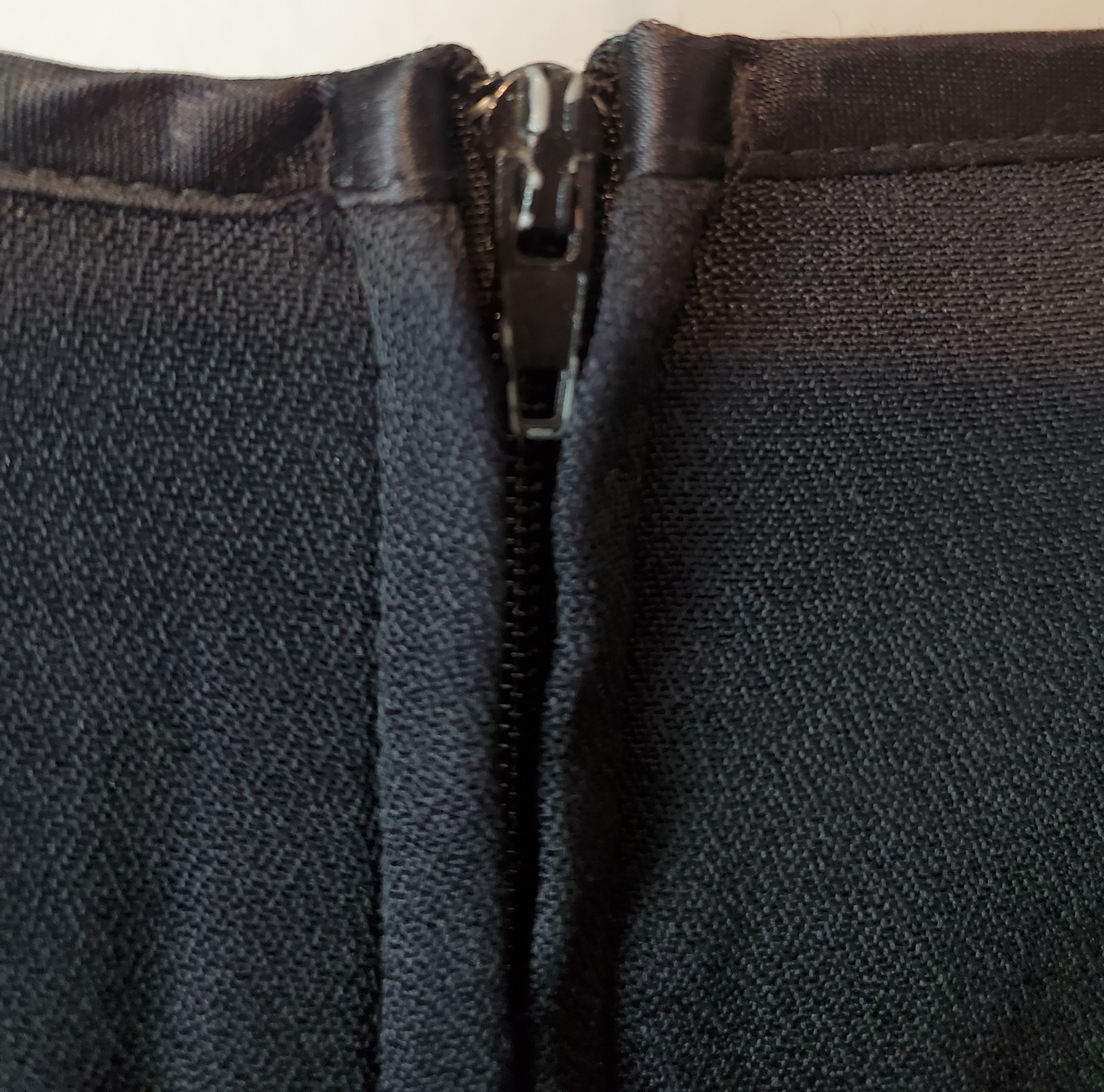 Vintage Jeffrey & Dara Petite Black Pleated Dress Shoulder Pads USA 6