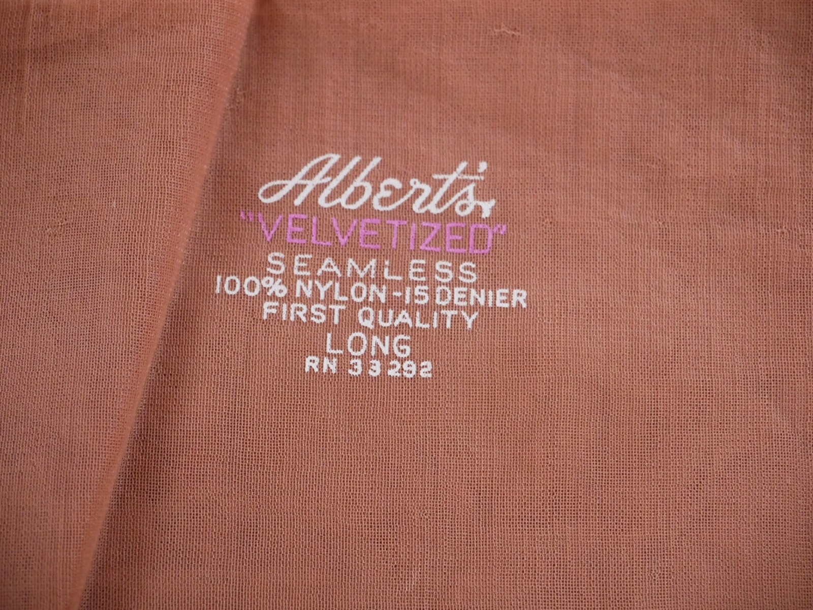 1 Pair Albert&rsquo;s brand vintage 15 Denier Flat Knit Seamless Stocking 39&Prime;