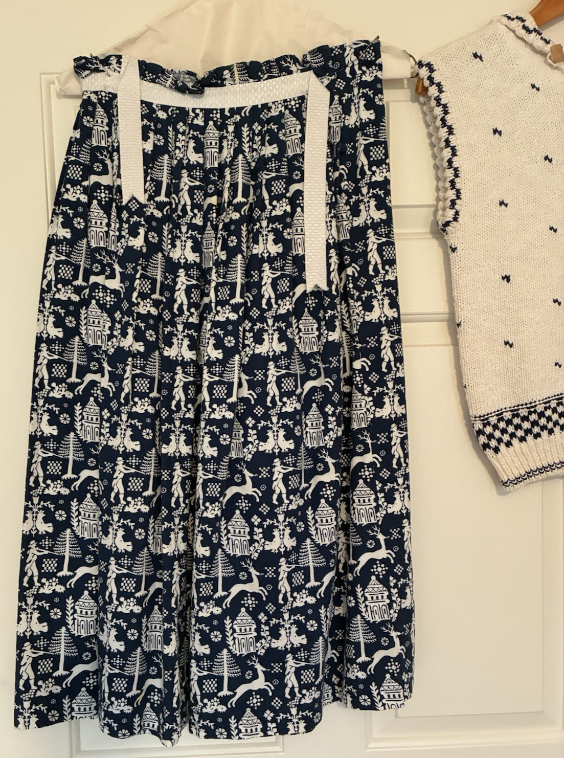 Vintage Two Piece Cullinane Pleated Skirt and Knitted Top – Blue and White – M