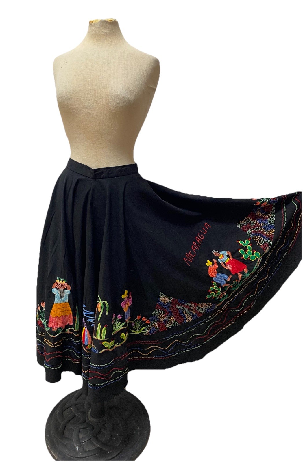 Vintage Nicaraguan Embroidered Folk Art Novelty Full Circle Skirt Metal Zip S