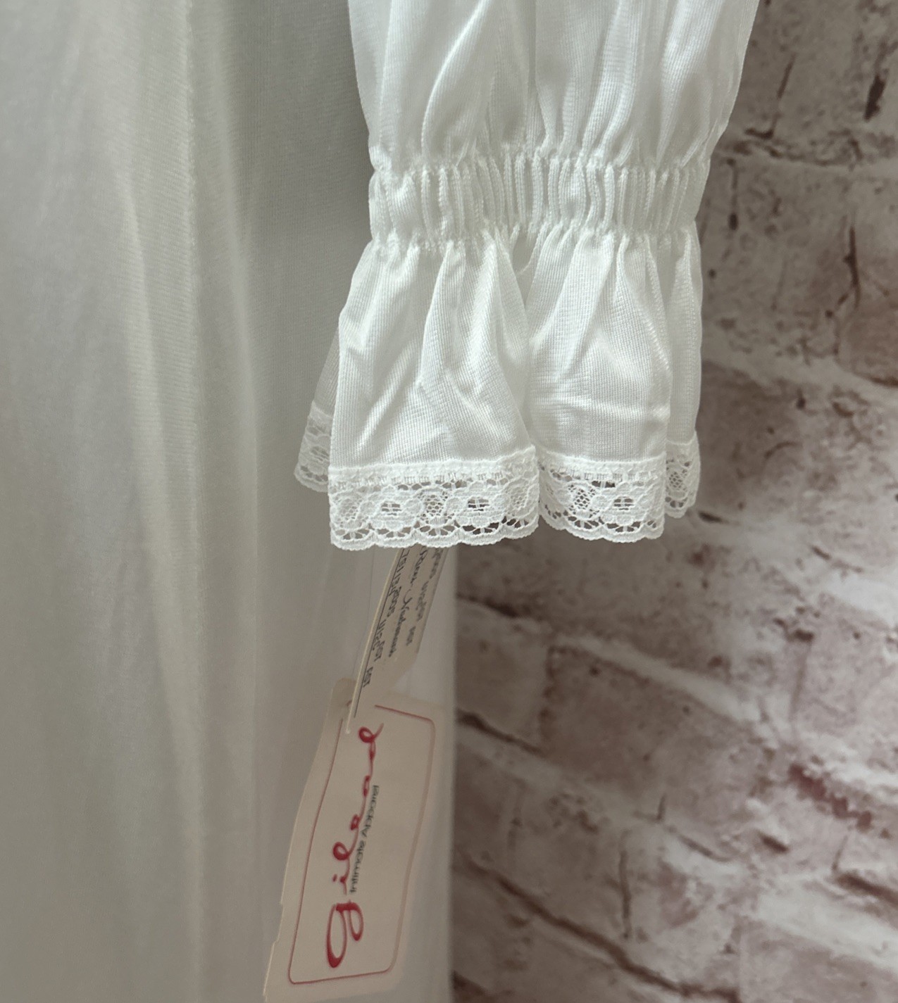 VTG Gilead White Nylon Full-Length Robe Embroidered Womens Petite Button Front