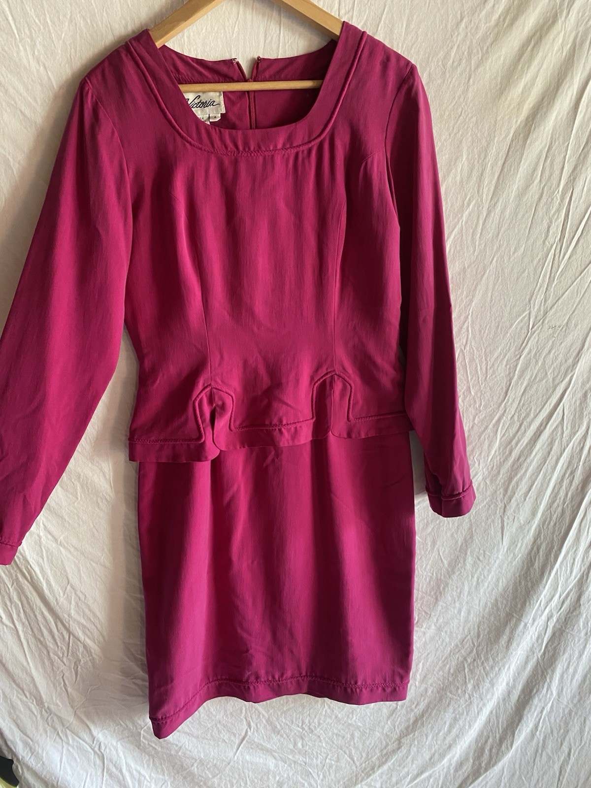 Victoria Royal 100% Silk Pink Long Sleeve Dress Size 6