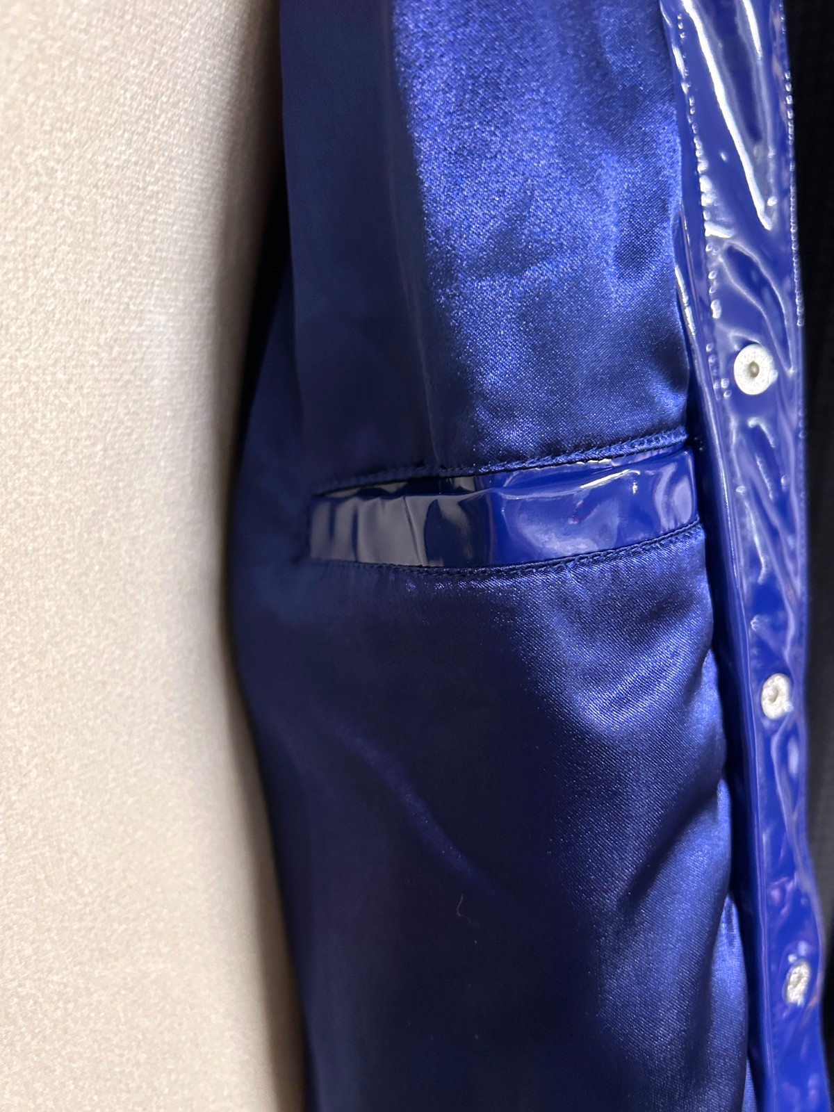 VTG 90s Does 60s Bright Blue Vinyl Mod Pamela McCoy Patent Rain Jacket Size L