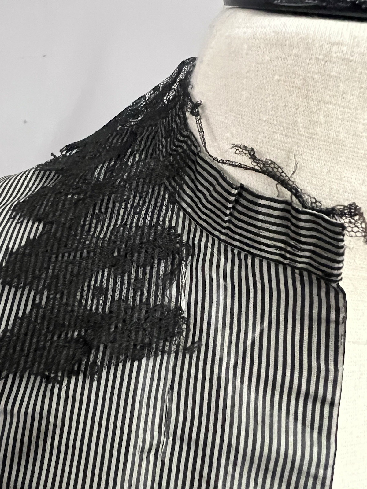 Antique 1860’s – 1880’s Gray & Black Pinstripe Caplet Cape Black Lace Trim