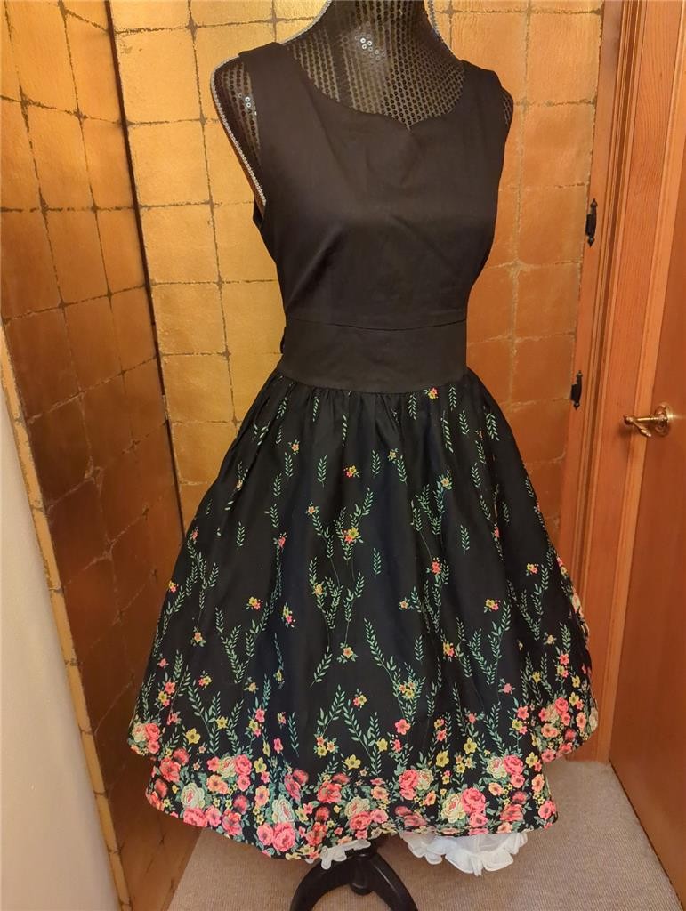 1950&rsquo;s-80&rsquo;s VINTAGE BLACK & FLORAL PRINT FULL COTTON SUMMER DRESS 38 BUST