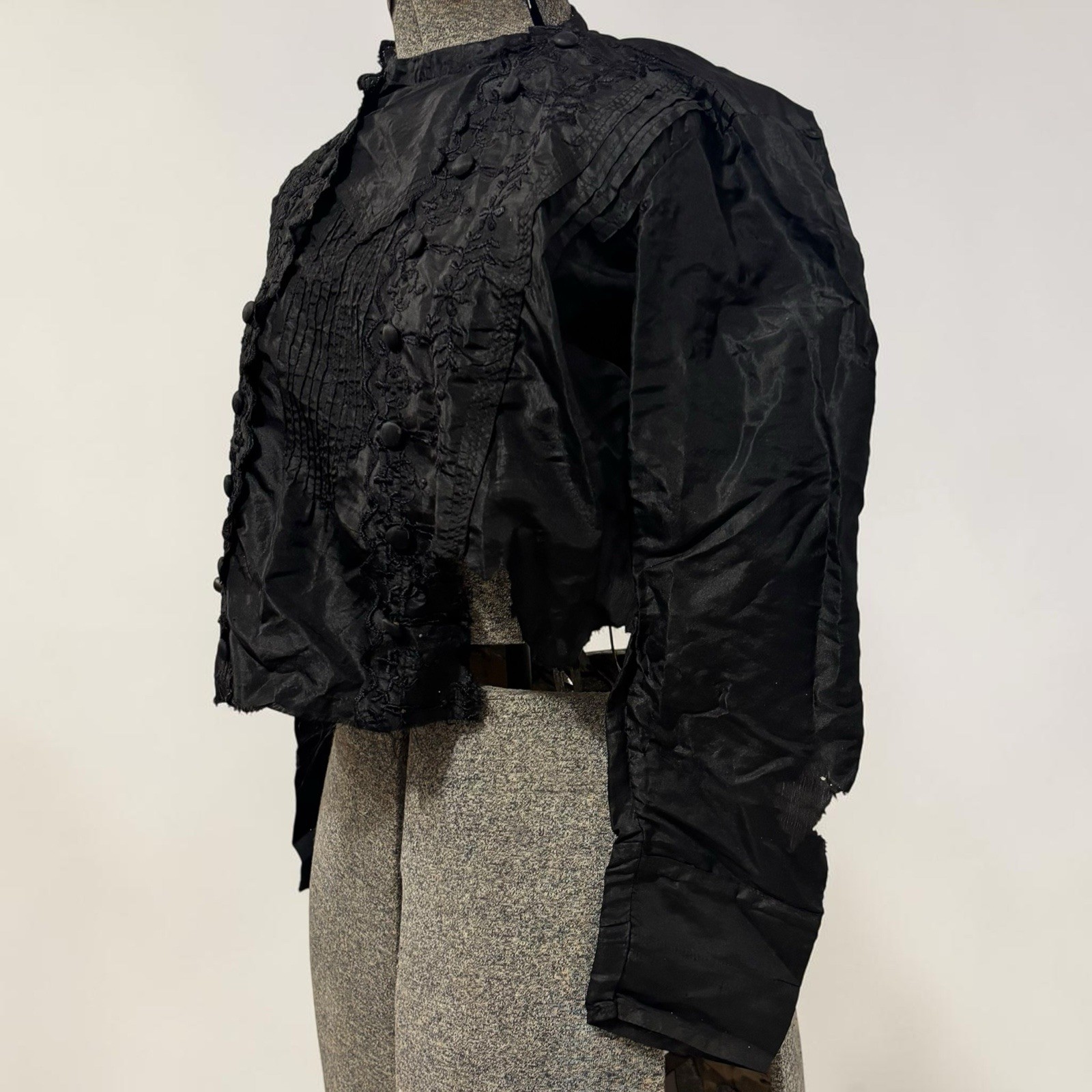 Antique 19thC Victorian Mourning Blouse Bodice Velvet Capelet Funeral Clothing