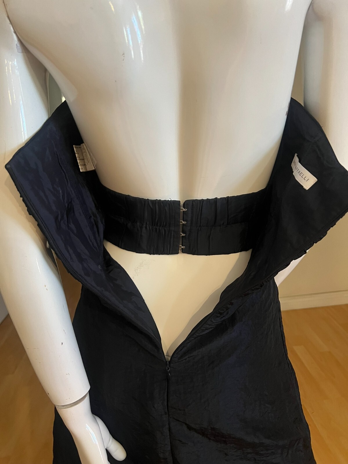 VINTAGE LINEA RAFFAELLI STRAPLESS ROSETTE TAFFETA DRESS SIZE 40 IT / 4 US