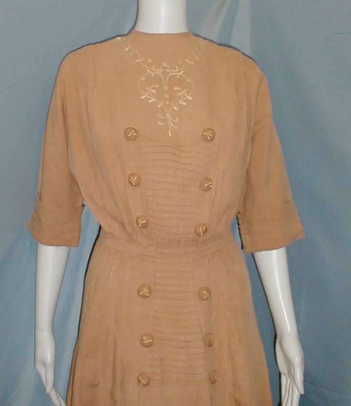 Fetching Antique Dress Edwardian 1912 Tan Linen Embroidered Front