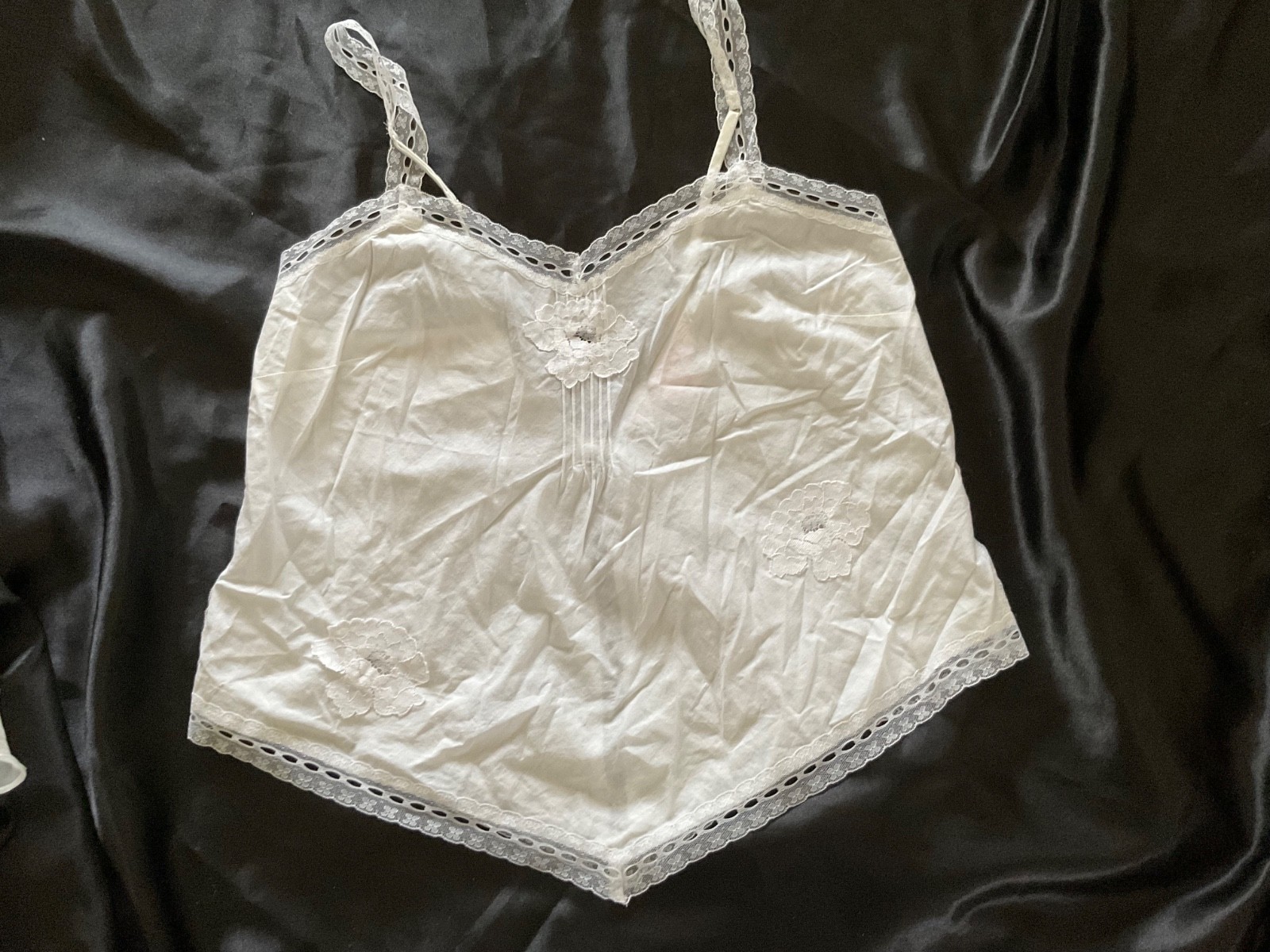 Vtg Victoria&rsquo;s Secret Sleep Tank Top Cami Sz. S White Cotton Lace Trim Boho
