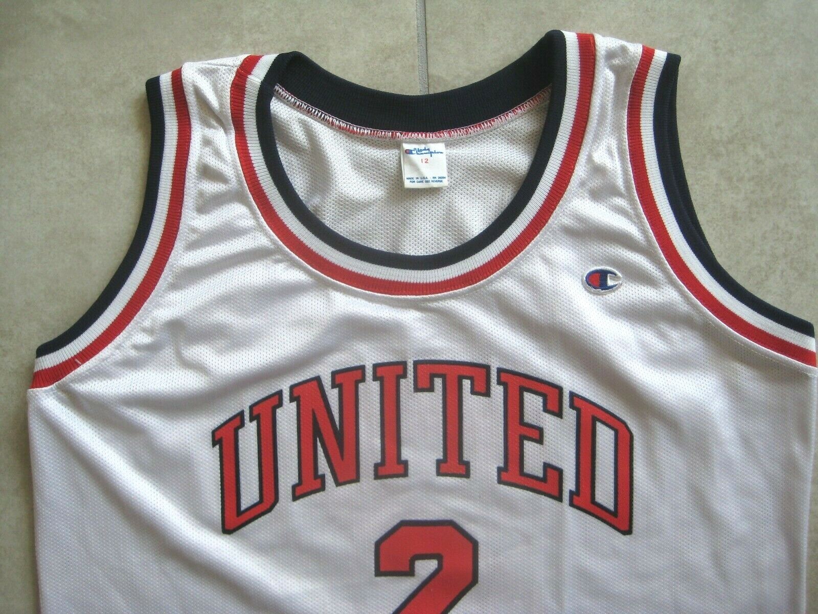 Vintage Lady CHAMPION UNITED STATES USA White Basketball #2 Jersey USED 12 SMALL