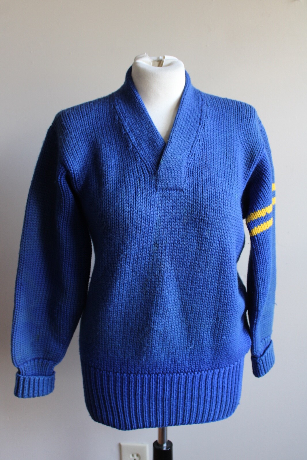Vtg Standard Pennant 40&Prime; Blue Varsity Letter Wool Chunky Knit Sweater Name Tag