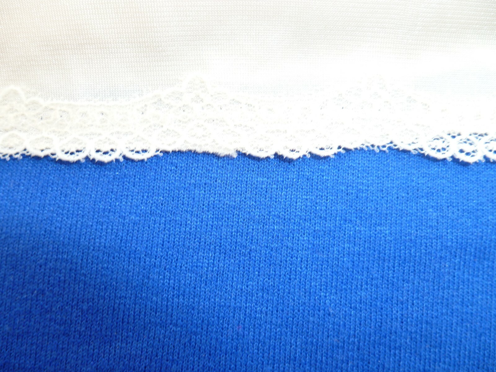 Dixie Belle 25&Prime; Nylon Half Slips,(3513)