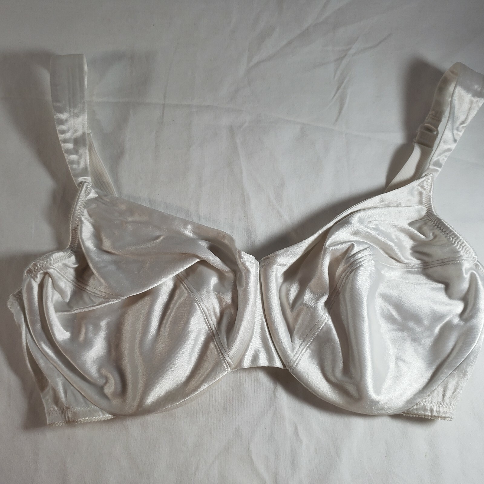 Victoria&rsquo;s Secret Second Skin Satin Unlined Full Coverage Bra 38DD White