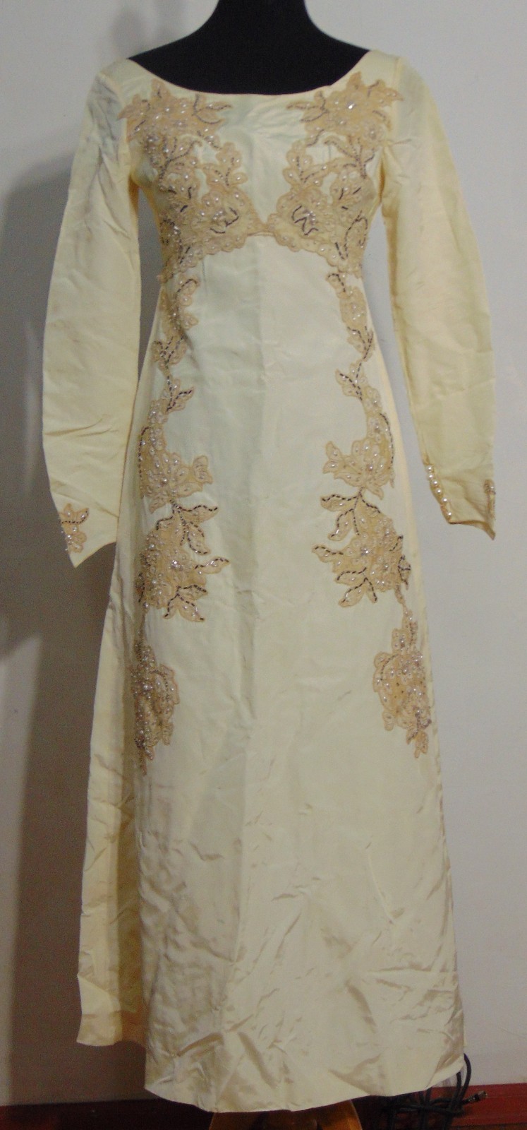 Fink Vintage 1950&rsquo;s Beaded Lace Long Button Sleeve Gown Needs TLC 28 in Waist