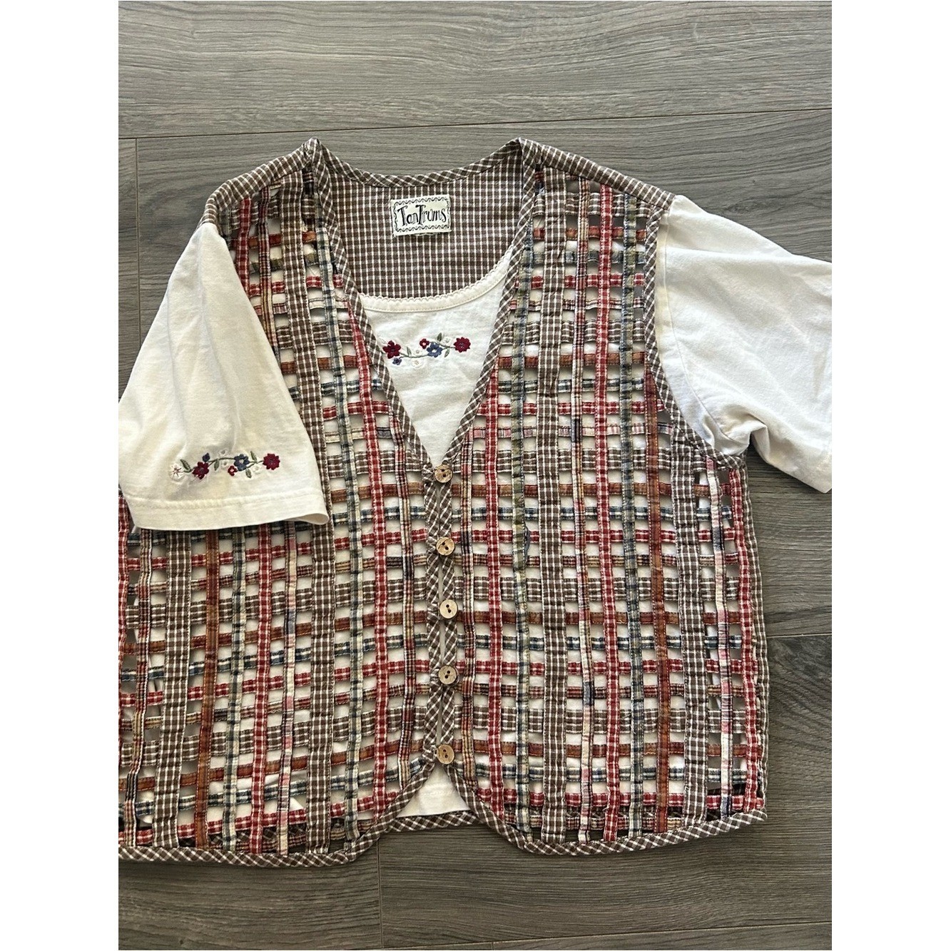 Vintage Cottagecore Quilted Plaid Button Front Vest in Cream, Brown & Red
