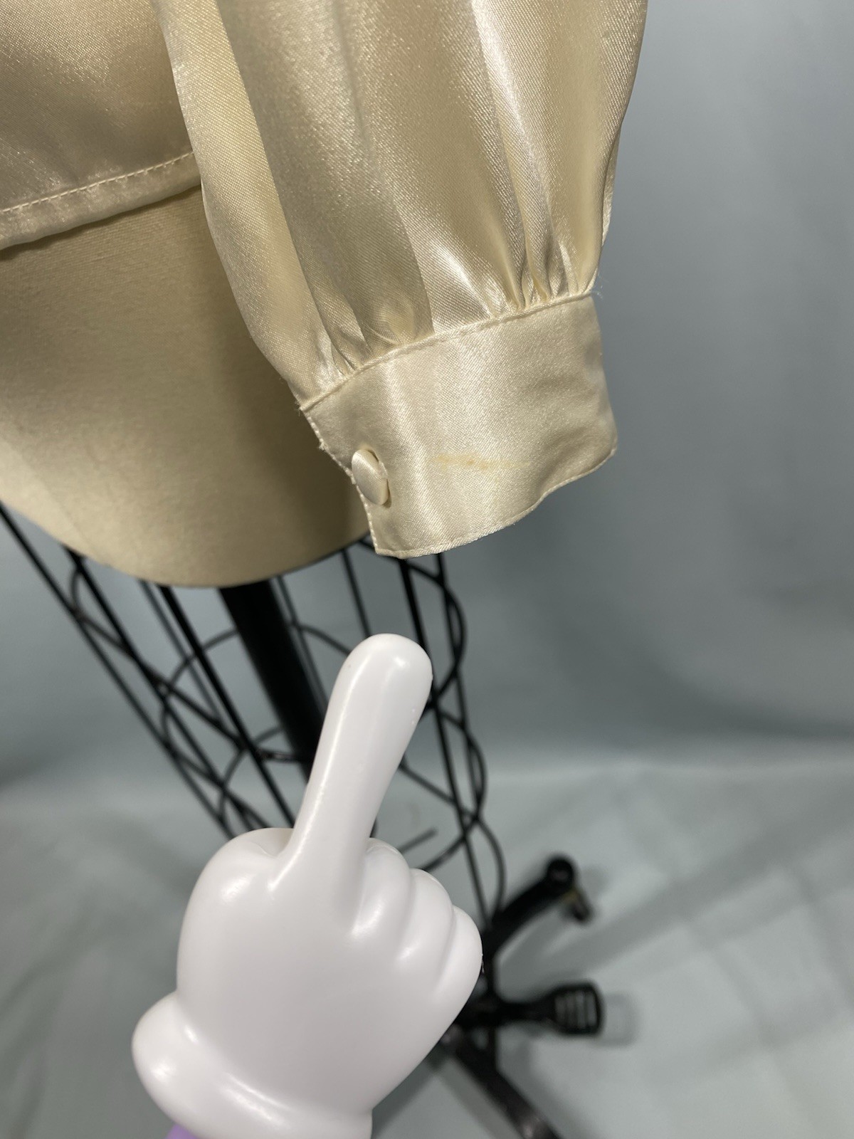 Vintage Blouse PETITE SOPHISTICATE SIZE 2P XS ivory satin top pleat lace 80s 90s