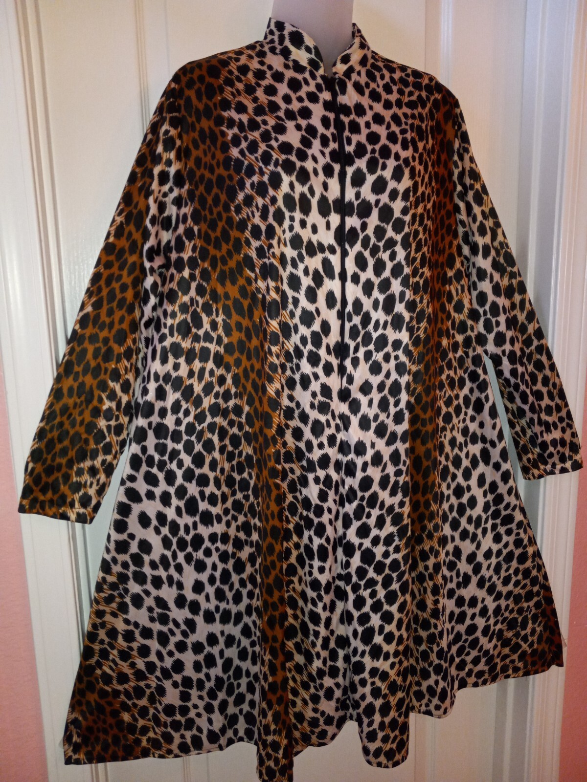 Vintage 70s Ms Chevious Leopard Silky Nylon Muumuu Caftan Nightgown Lingerie L