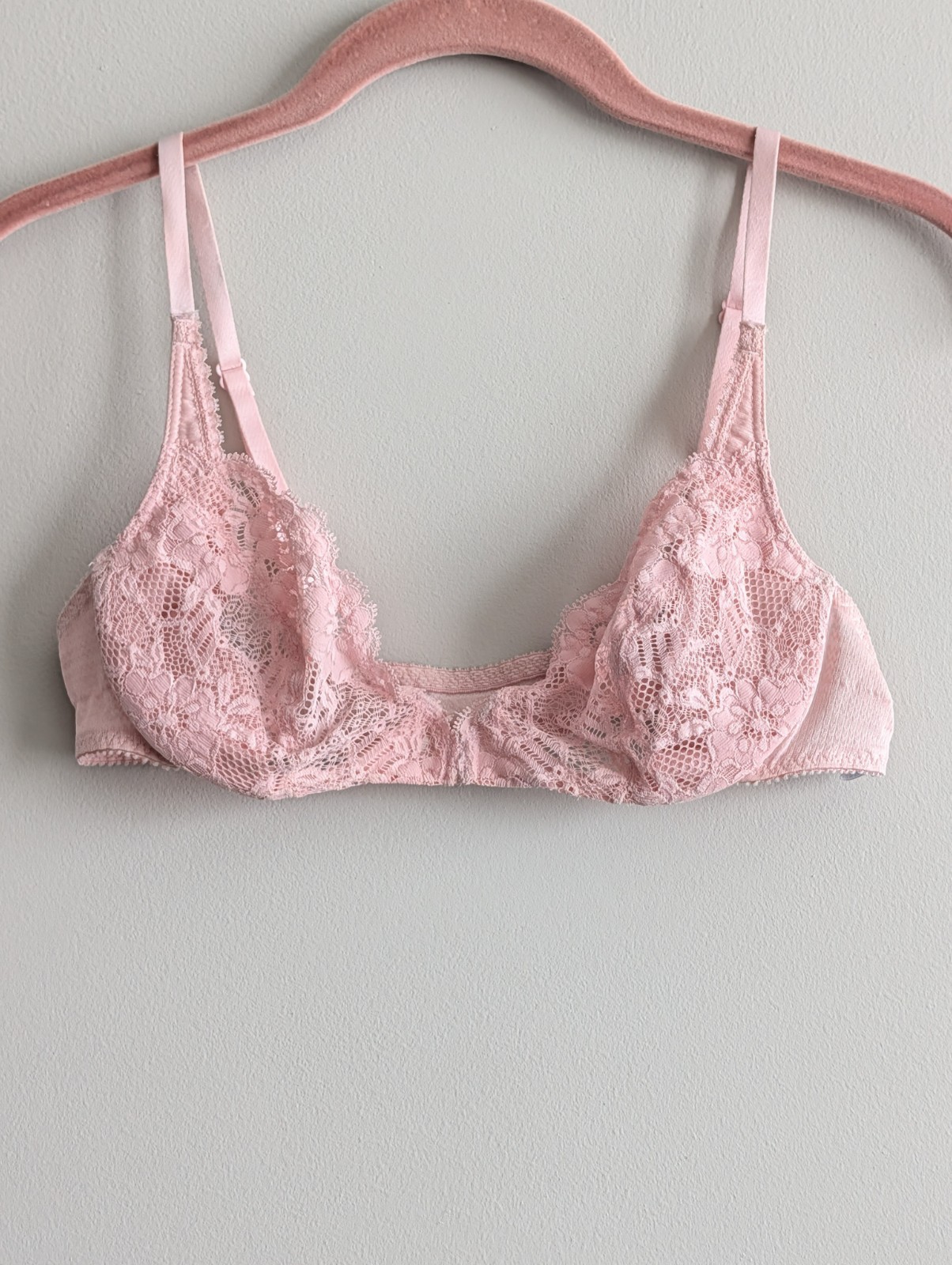 Vintage Lily Of France Lace Underwire Bra Pink Size 36B #1436 Front Closure USA