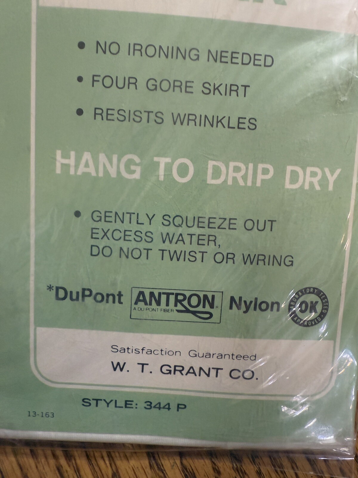 Vtg White Nylon Slip 34 Average NIP New In Pkg WT Grant Co. ISIS Brand Lace Trim