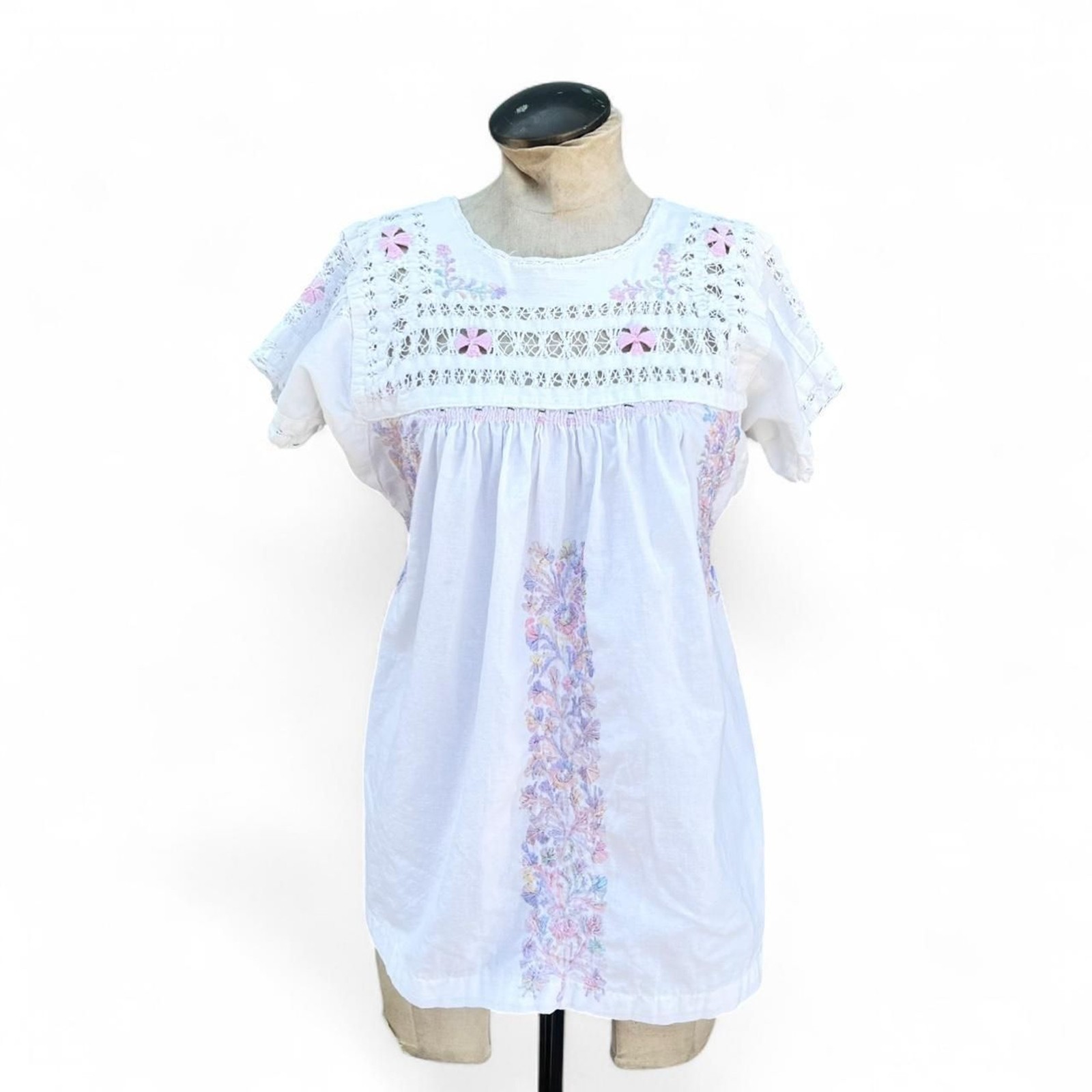 White Oaxacan Blouse Medium Cotton Mexican Embroidered top