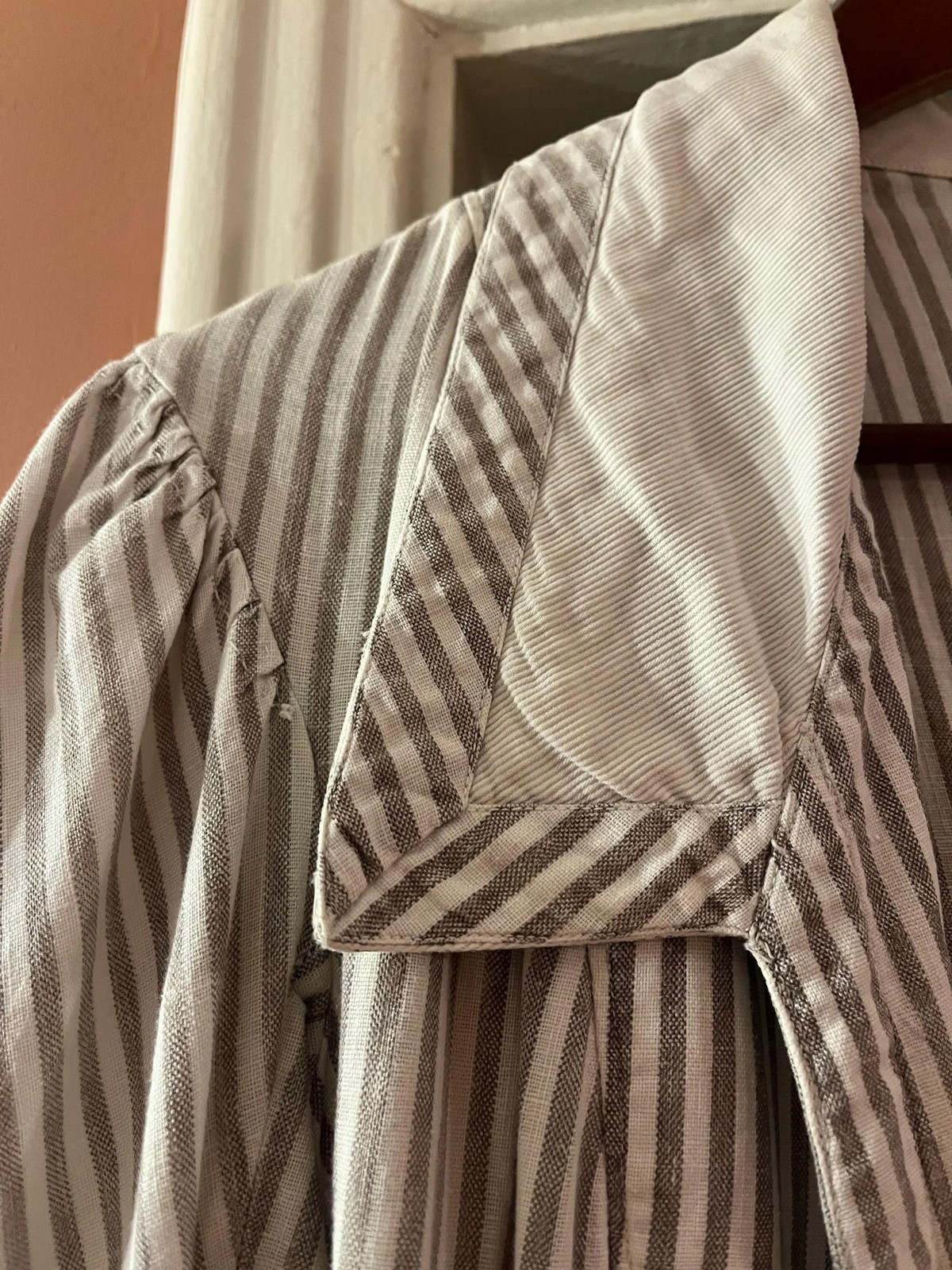 VICTORIAN PINSTRIPED LINEN Antique Walking Suit Jacket with Mutton Sleeves
