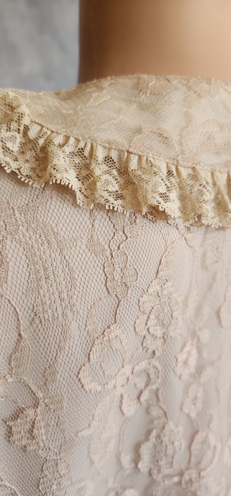 Vintage 1950s BY ODETTE BARSA for Lord & Taylor Dressing Gown Lace Fully Lined