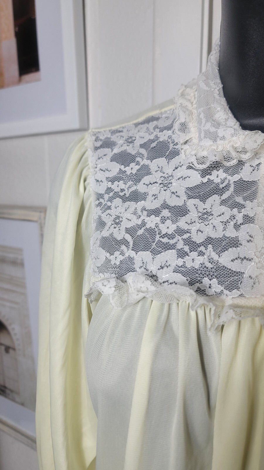 PHILMAID Pale Yellow Button Nylon SHEER LACE BED JACKET 1960s Lingerie 32/34