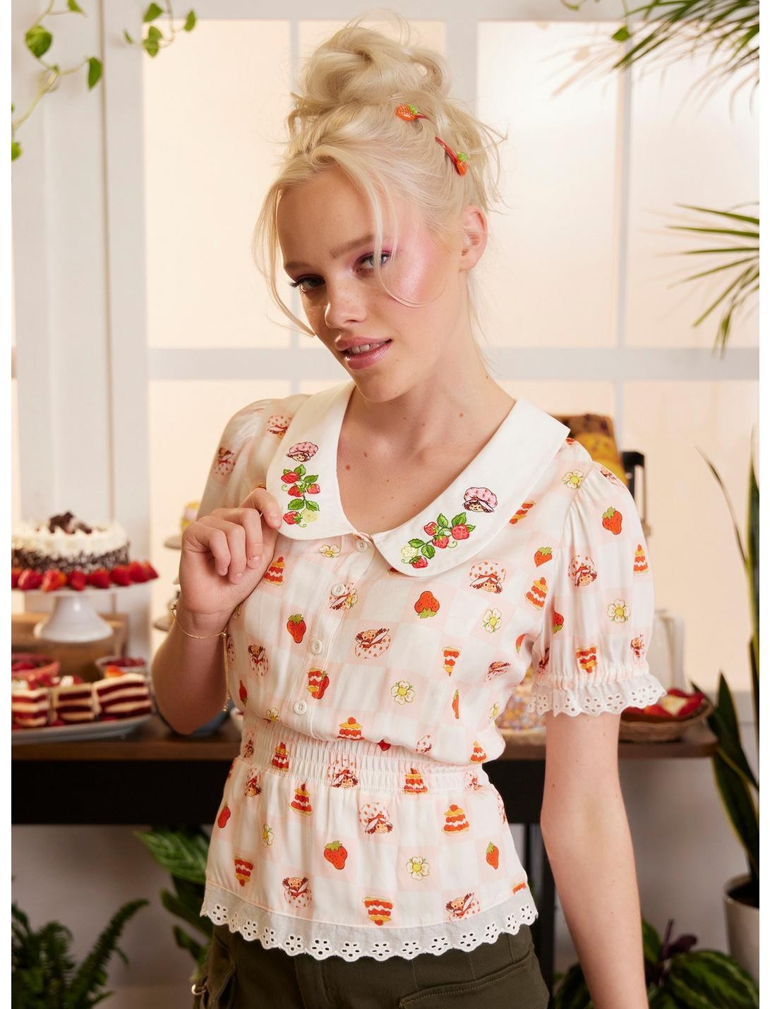 Strawberry Shortcake Hot Topic Blouse NWT Sz L Pink Embroidered Kawaii Y2K Top