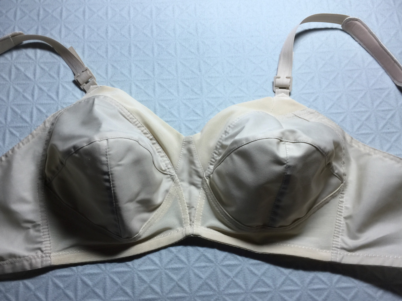 38B Vanity Fair Woman Vintage New 1980s Women&rsquo;s Wirefree CD/TS Femme Bra #532