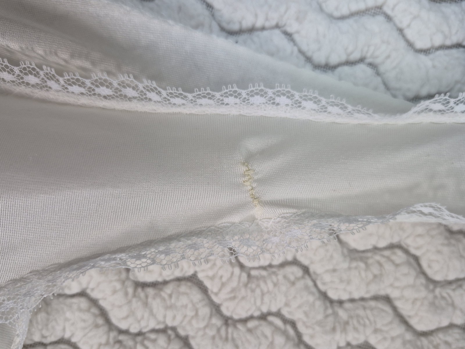 Vintage Authentic Q&rsquo;ute American-Made Petticoat Slip – Tiered Tulle & Lace( S)
