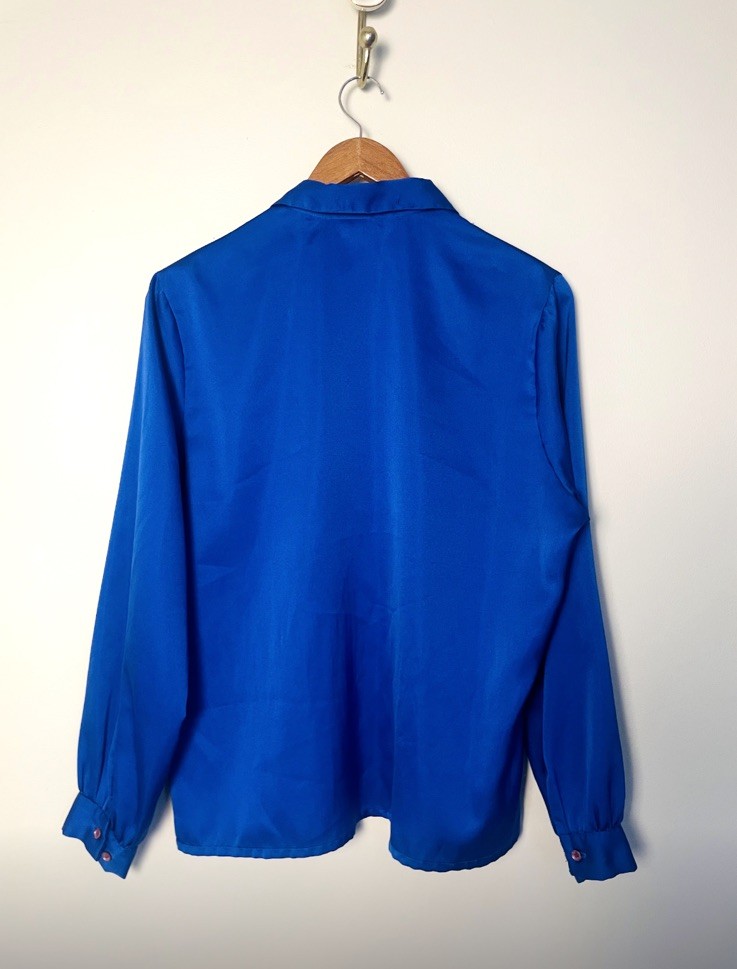 VTG Pandora Royal Blue Button Down Blouse. Size 13/14 (M/L). Minimalist.
