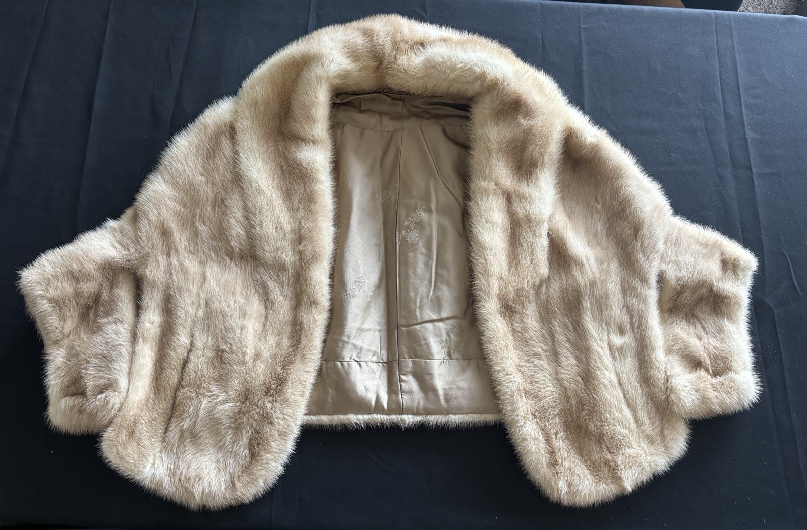 Vintage Blonde Mink Fur Stole Capelet Champagne Beige Satin Lined 1950s 1960s