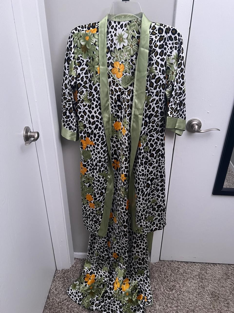 Luxury 2-Piece Satin Nightgown & Short Robe Set Size M | Animal Print Floral