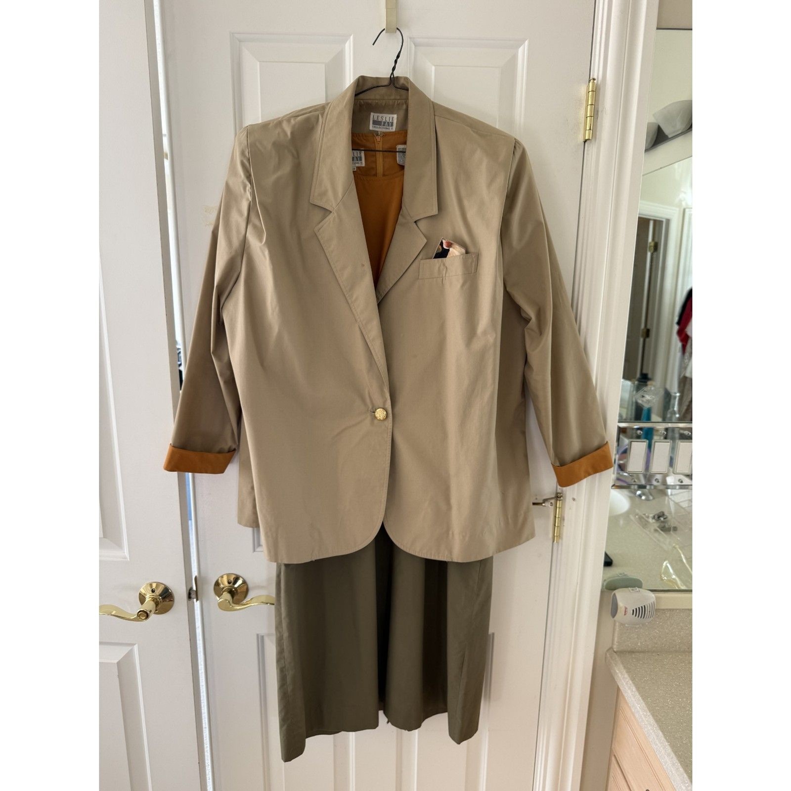 Leslie Fay Tan Blazer & Olive Skirt Suit Set Size 16W