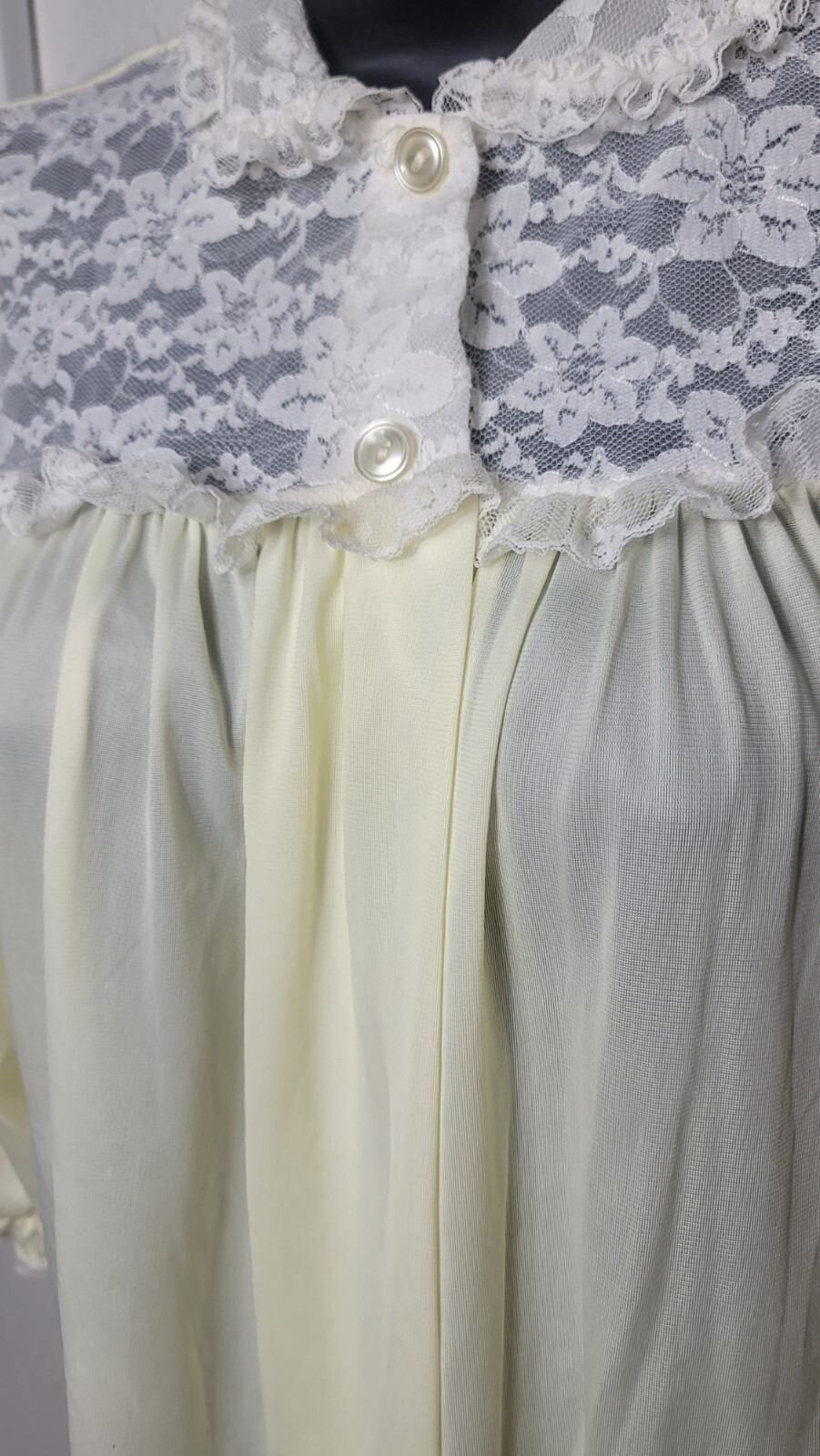 PHILMAID Pale Yellow Button Nylon SHEER LACE BED JACKET 1960s Lingerie 32/34