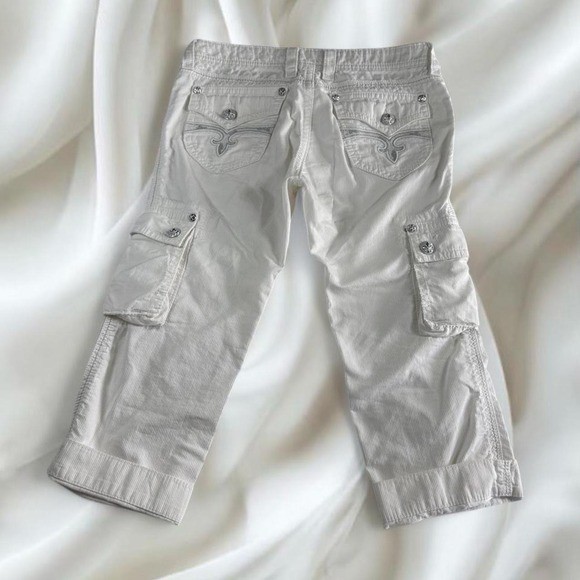 Rock Revival white embroidered graphic cargo capris y2k vintage grunge skater