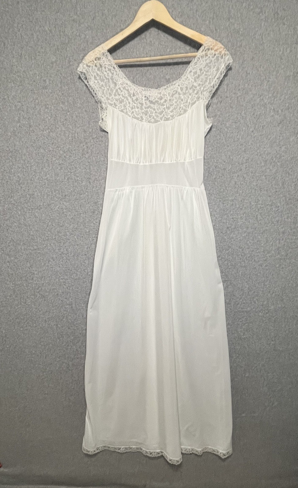 MCM Peignoir Set Radcliffe White Nightgown 2-Pc Lingerie Long 36 M Bridal VTG