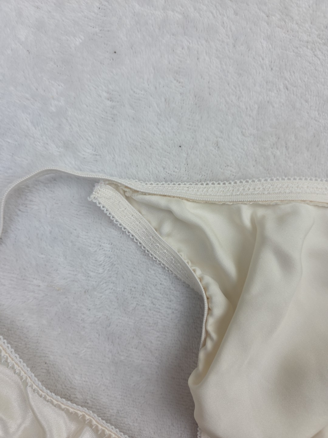 Vintage 80s 90s Shiny Satin String Bikini Panties Ivory Unbranded Size Large