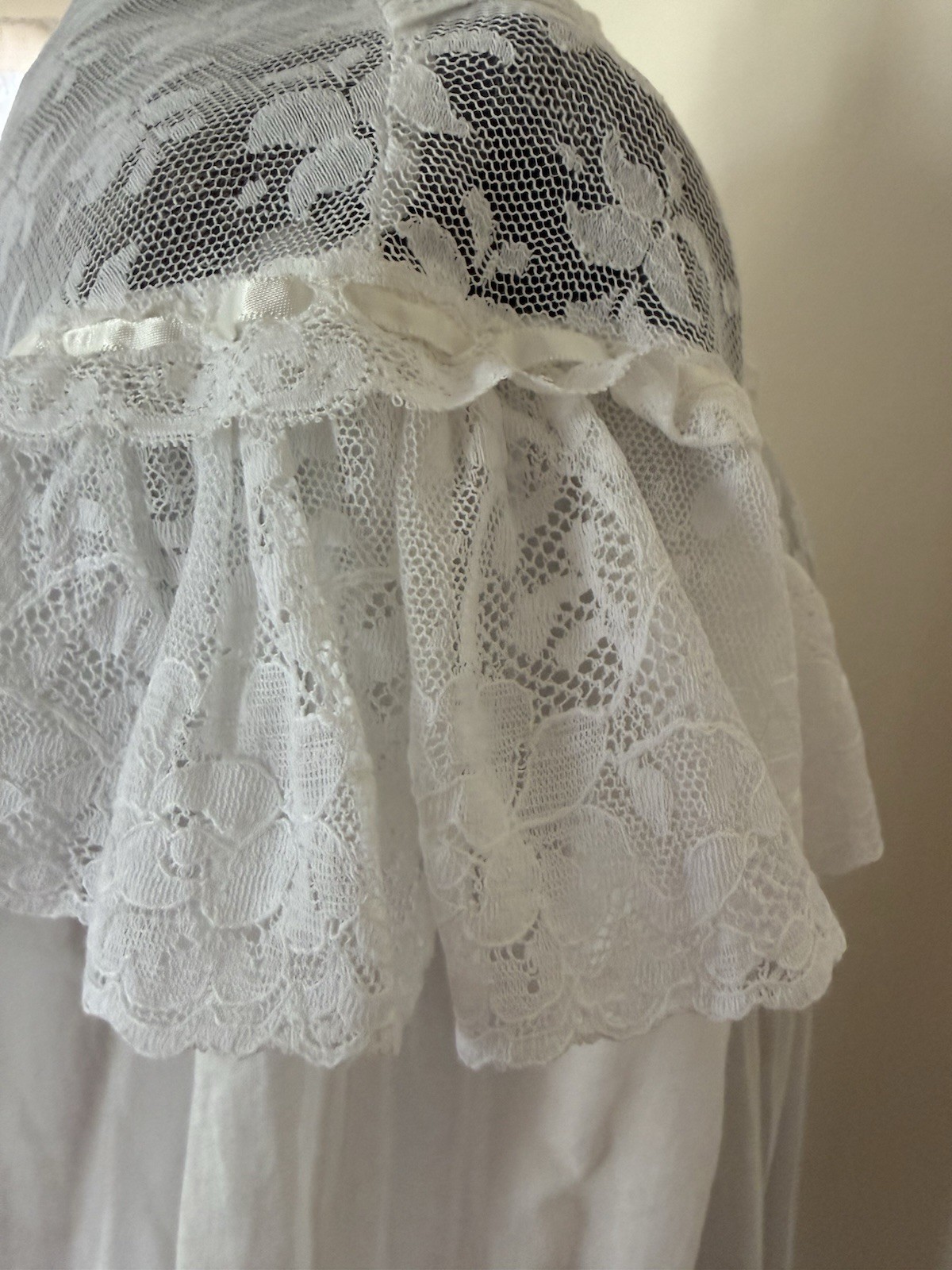 Priamo Neiman Marcus Robe Peignoir